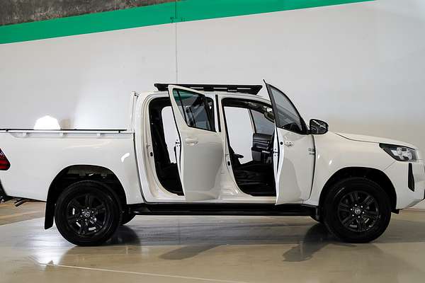 2024 Toyota Hilux SR5 48V GUN126R 4X4