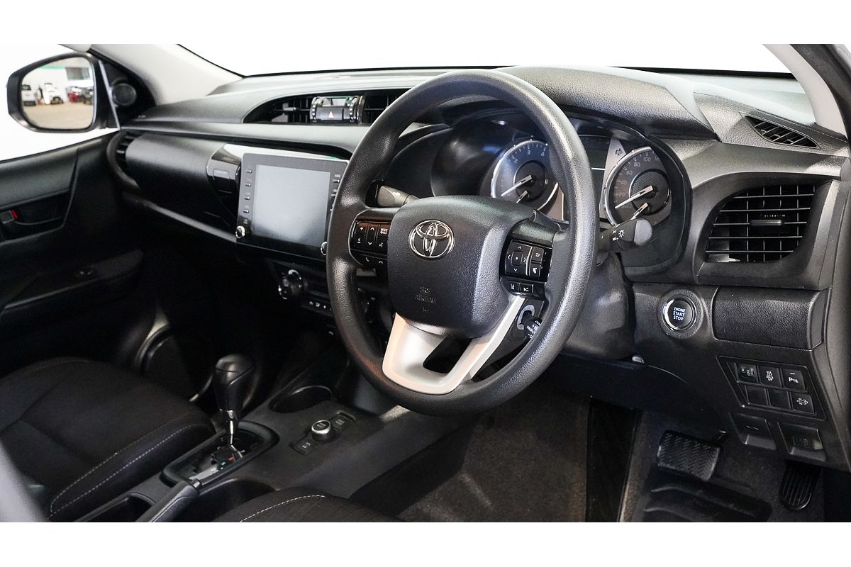 2024 Toyota Hilux SR5 48V GUN126R 4X4