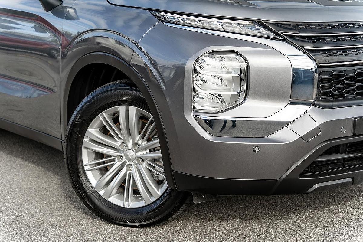 2023 Mitsubishi Outlander ES ZM
