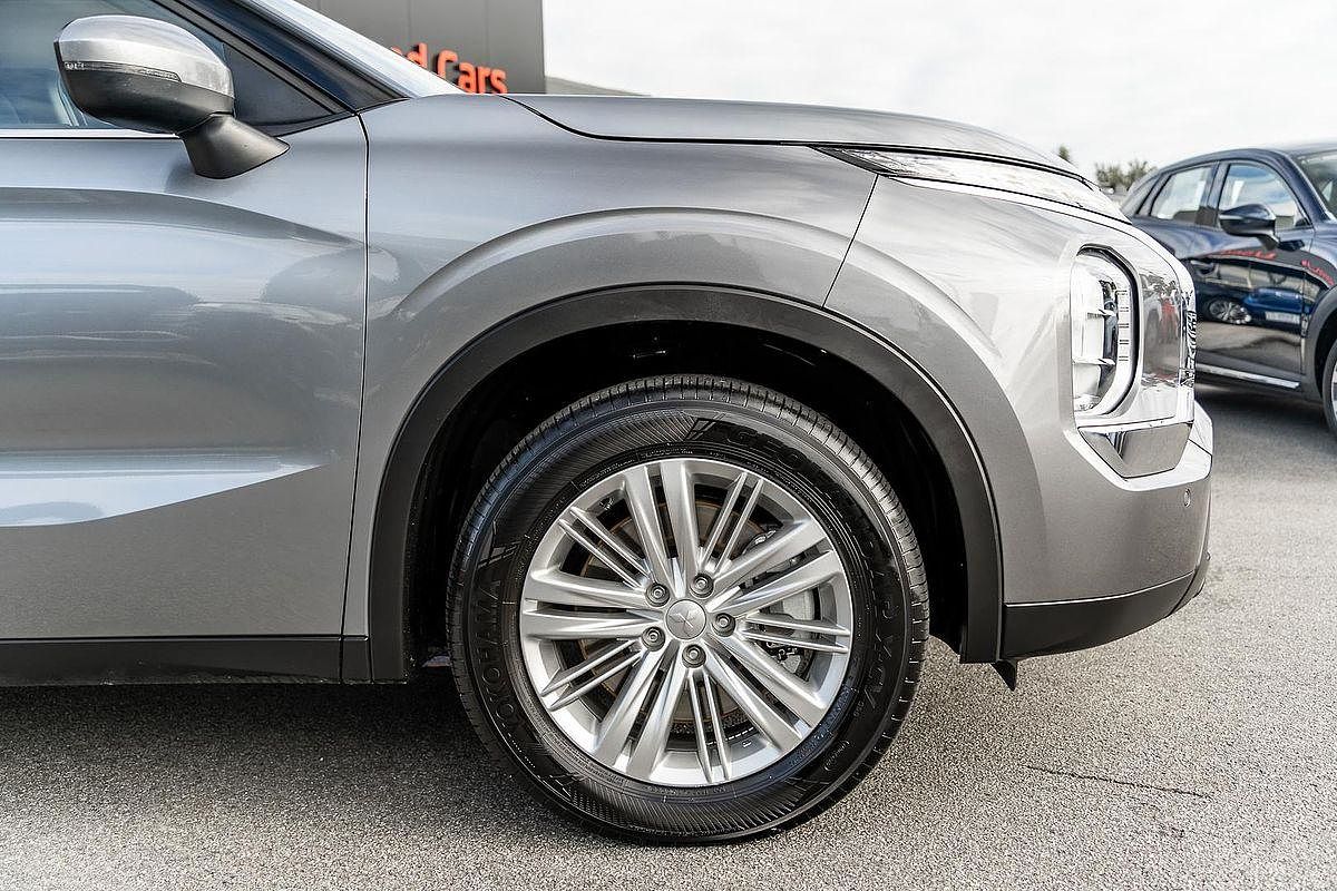 2023 Mitsubishi Outlander ES ZM