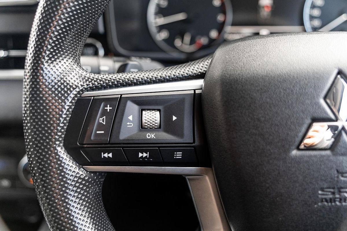 2023 Mitsubishi Outlander ES ZM