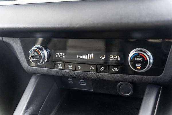 2023 Mitsubishi Outlander ES ZM