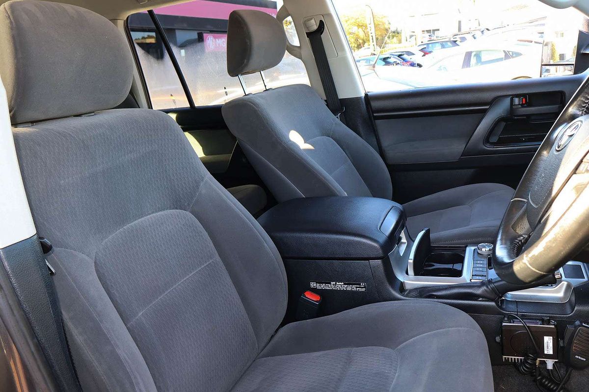 2020 Toyota Landcruiser GXL VDJ200R