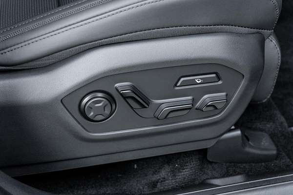 2025 Hyundai Santa Fe Hybrid Calligraphy MX5.V1