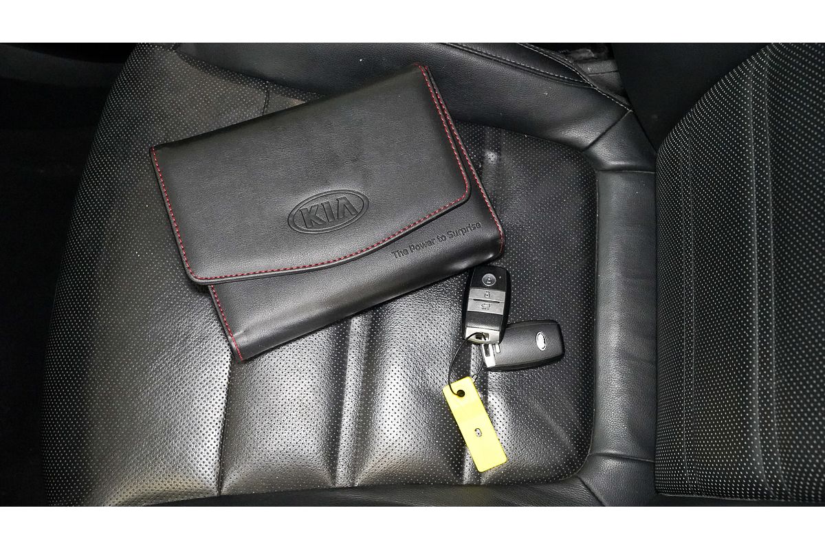 2017 Kia Sorento SLi UM
