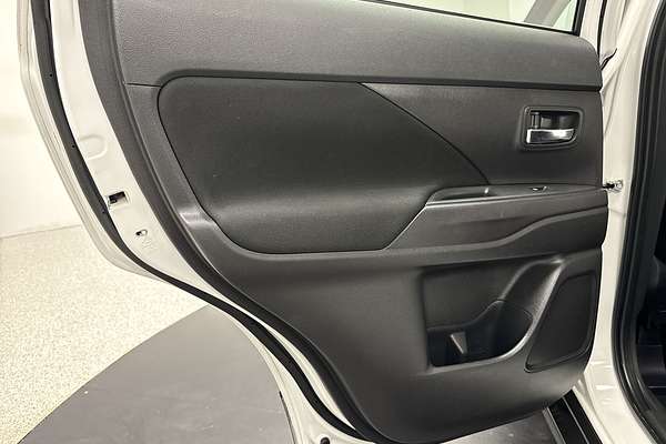 2020 Mitsubishi Outlander ES ZL
