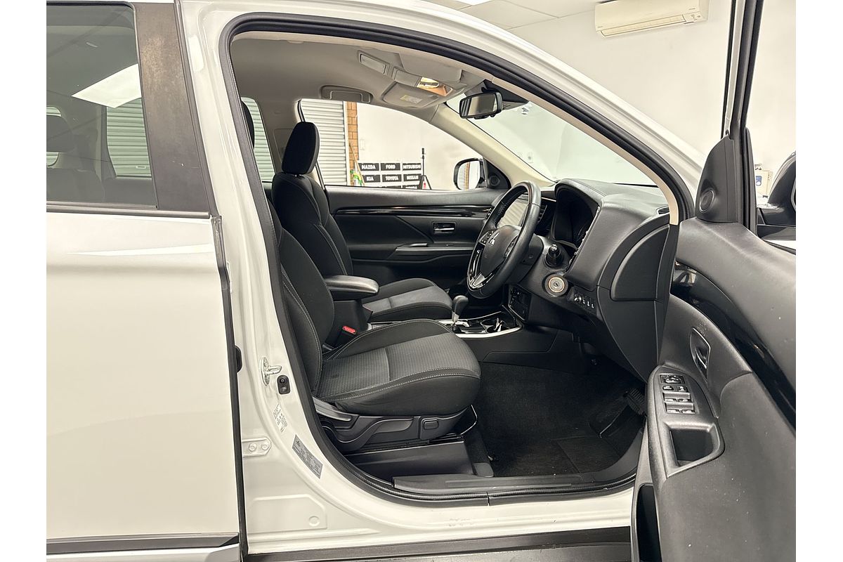 2020 Mitsubishi Outlander ES ZL