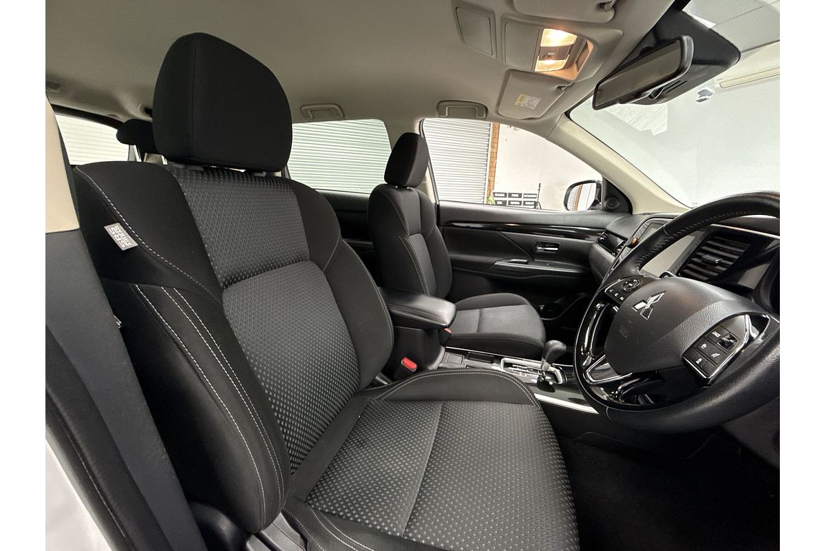 2020 Mitsubishi Outlander ES ZL