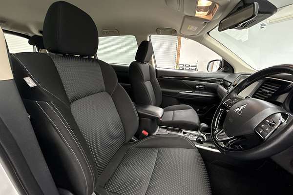 2020 Mitsubishi Outlander ES ZL
