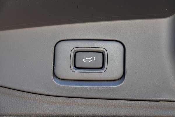 2025 Isuzu MU-X LS-U