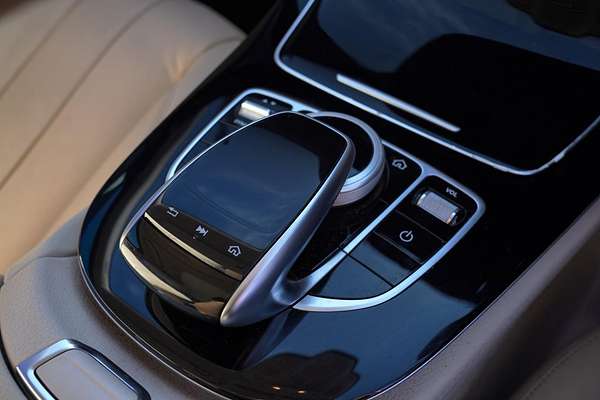 2016 Mercedes-Benz E-Class E200 W213