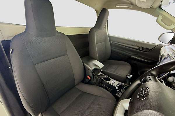 2018 Toyota Hilux SR GUN126R 4X4