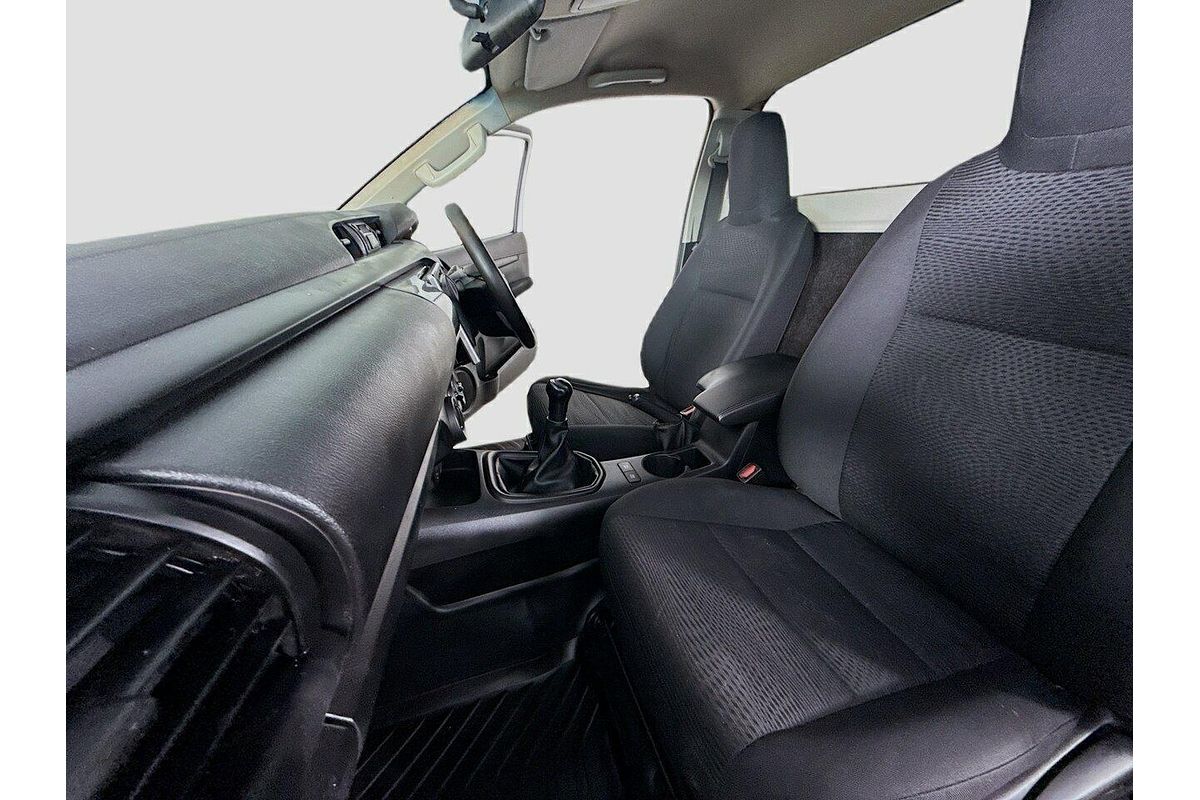 2018 Toyota Hilux SR GUN126R 4X4