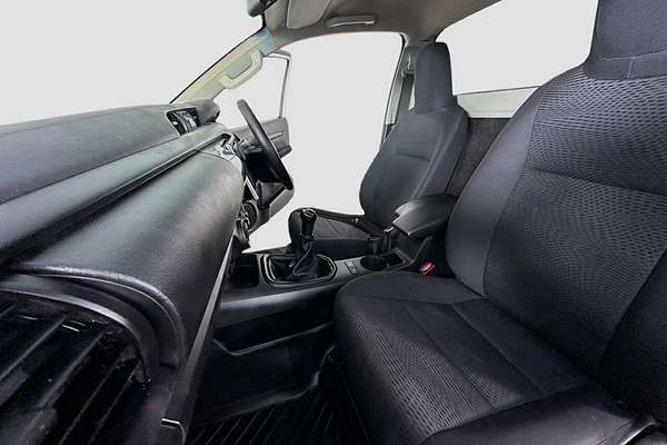 2018 Toyota Hilux SR GUN126R 4X4