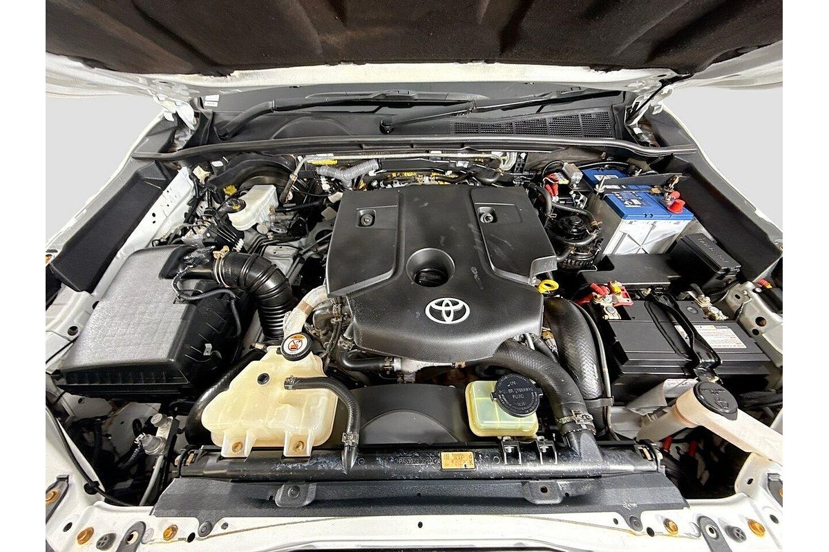 2018 Toyota Hilux SR GUN126R 4X4