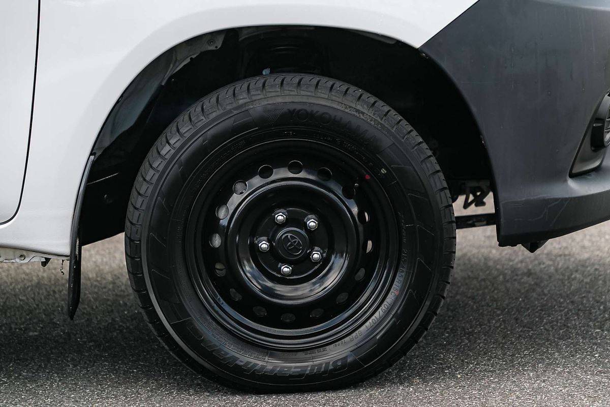 2018 Toyota Hilux Workmate TGN121R Rear Wheel Drive