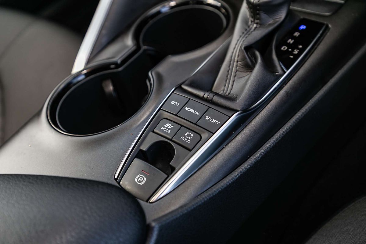 2022 Toyota Camry Ascent AXVH70R
