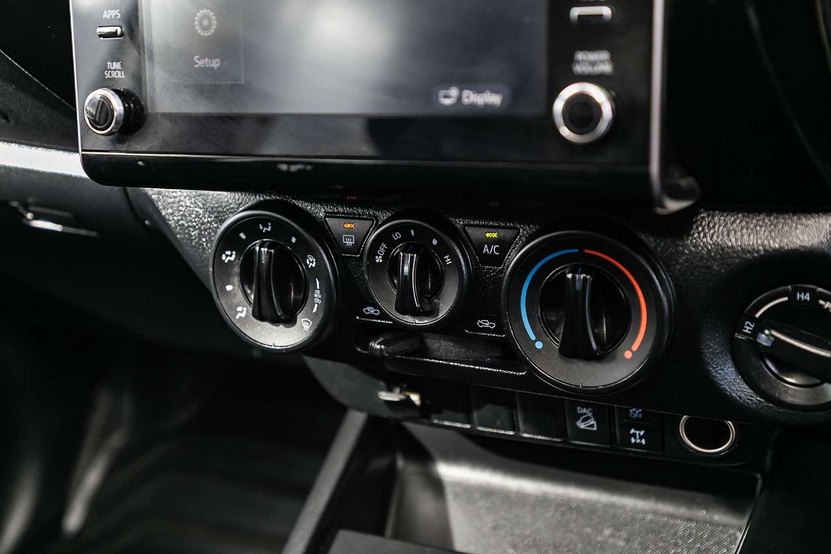 2023 Toyota Hilux SR GUN126R