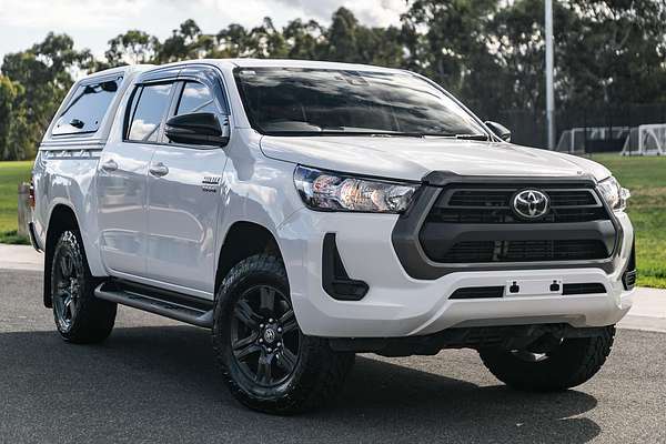 2023 Toyota Hilux SR GUN126R