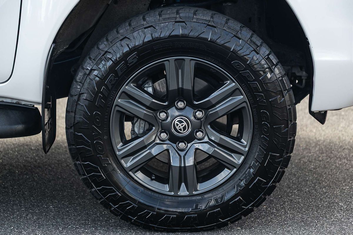2023 Toyota Hilux SR GUN126R