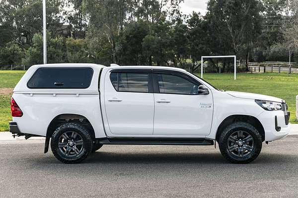 2023 Toyota Hilux SR GUN126R