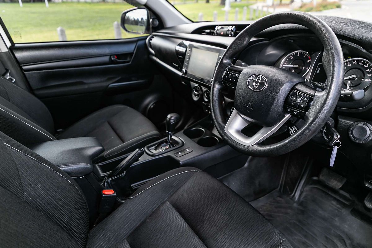 2023 Toyota Hilux SR GUN126R