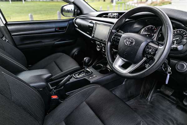 2023 Toyota Hilux SR GUN126R