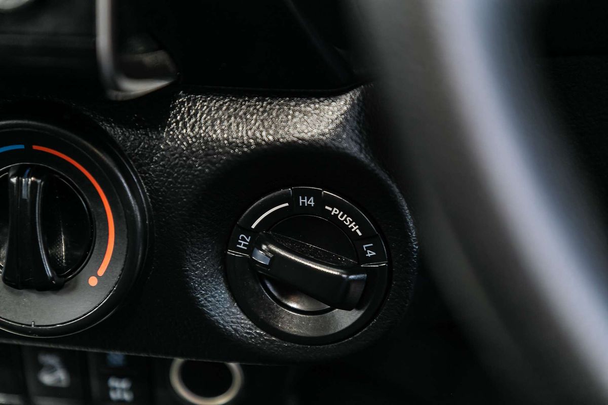 2023 Toyota Hilux SR GUN126R