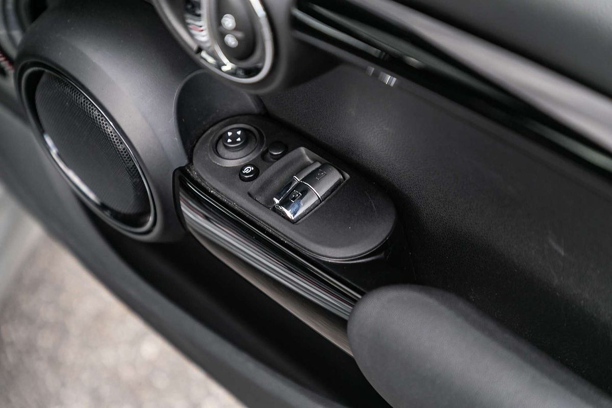 2017 MINI Hatch John Cooper Works F56