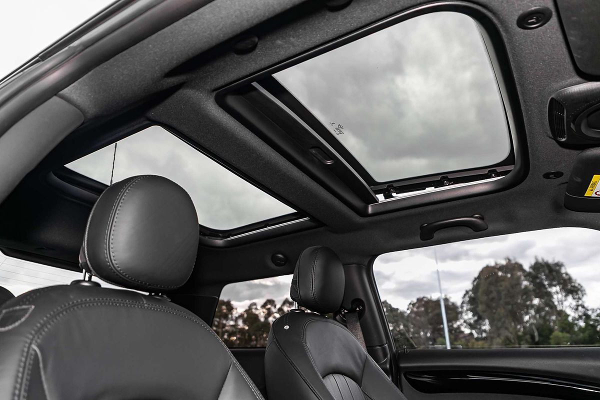 2017 MINI Hatch John Cooper Works F56