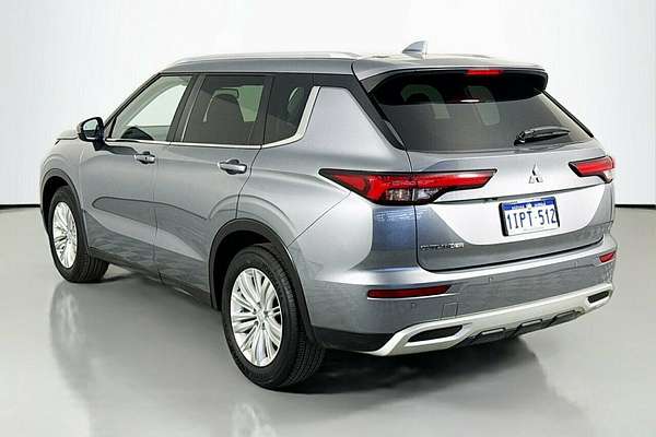 2023 Mitsubishi Outlander LS ZM