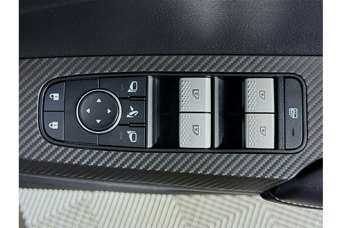 2023 Mitsubishi Outlander LS ZM