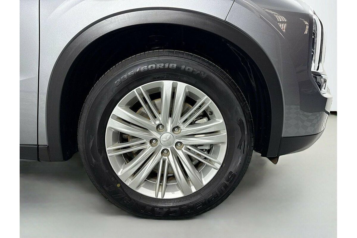 2023 Mitsubishi Outlander LS ZM
