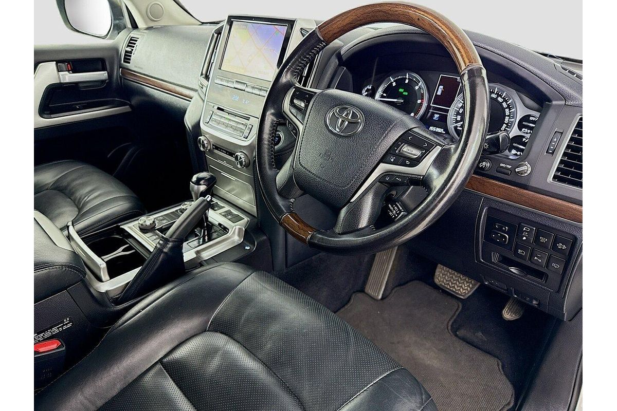 2018 Toyota Landcruiser Sahara VDJ200R