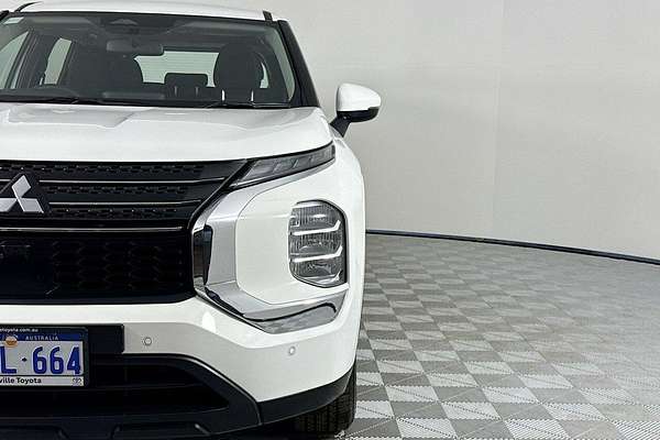 2024 Mitsubishi Outlander ES ZM