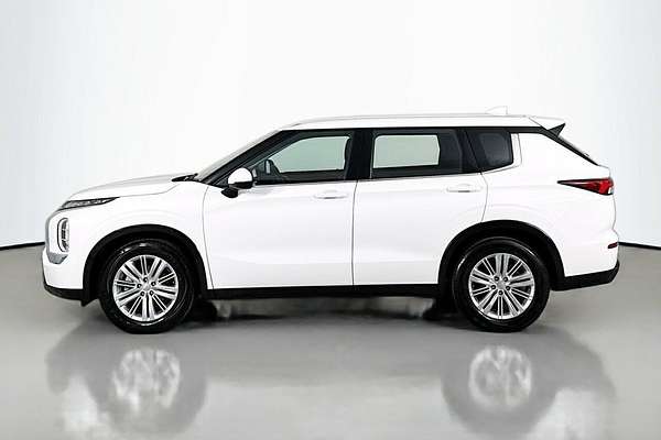 2024 Mitsubishi Outlander ES ZM