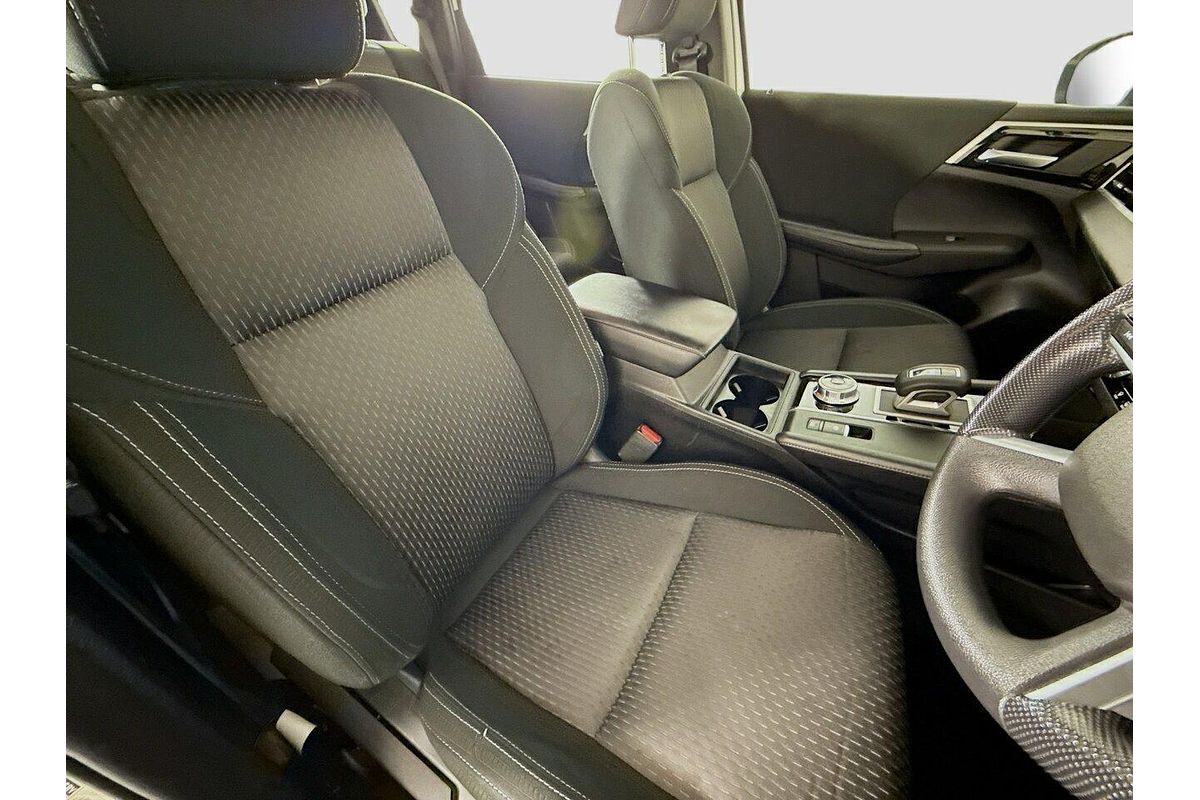 2024 Mitsubishi Outlander ES ZM