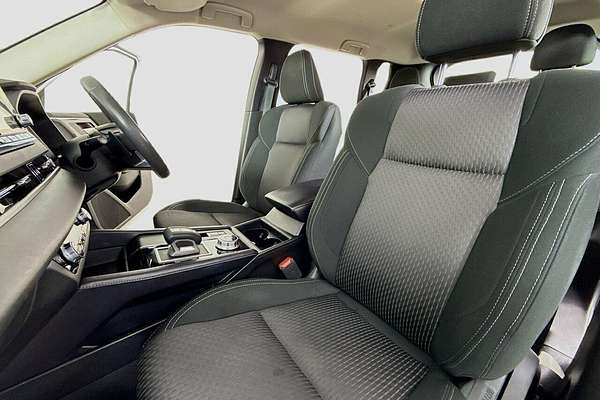 2024 Mitsubishi Outlander ES ZM