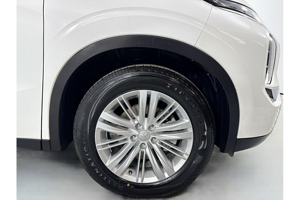 2024 Mitsubishi Outlander ES ZM