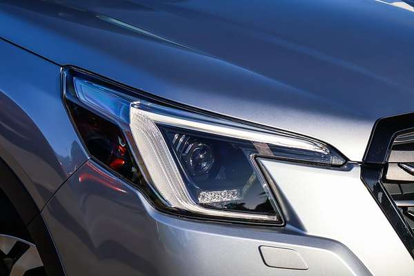 2025 Subaru Forester Hybrid S S5