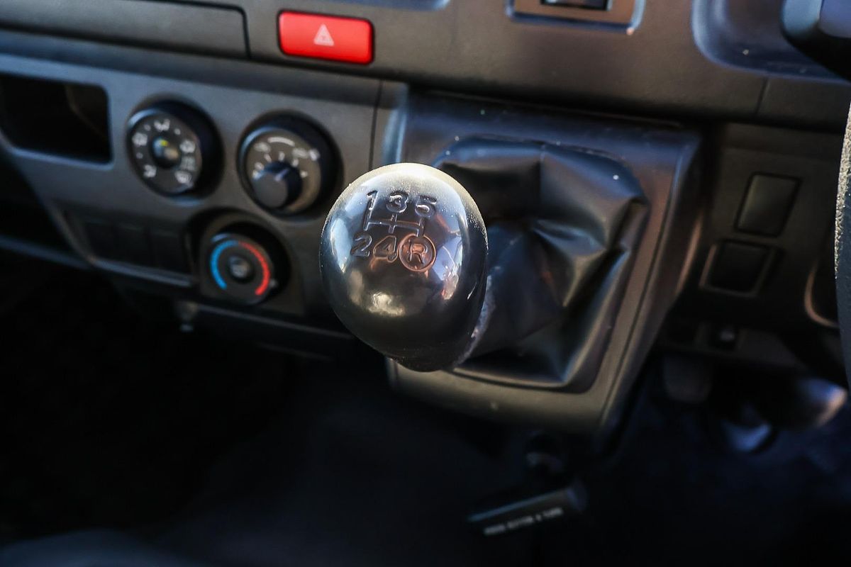 2016 Toyota Hiace KDH201R LWB