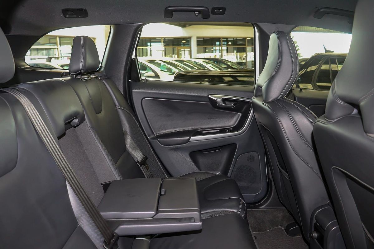 2015 Volvo XC60 D5 R-Design