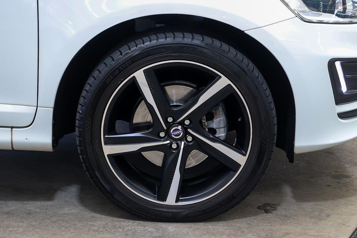 2015 Volvo XC60 D5 R-Design
