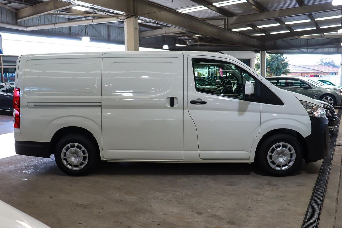 2023 Toyota Hiace GDH300R LWB