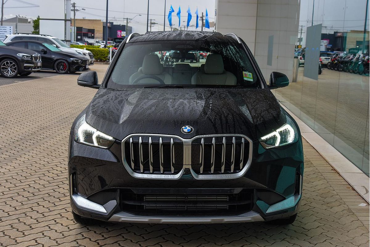 2025 BMW X1 xDrive20i U11
