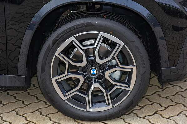 2025 BMW X1 xDrive20i U11