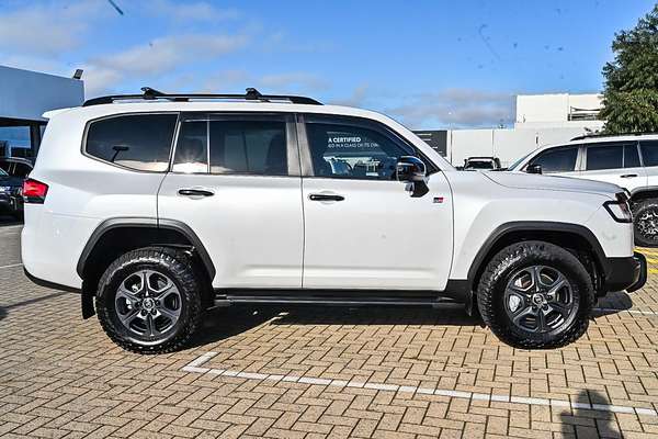 2023 Toyota Landcruiser GR Sport FJA300R
