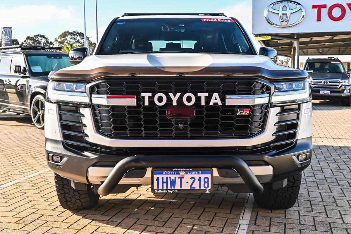 2023 Toyota Landcruiser GR Sport FJA300R