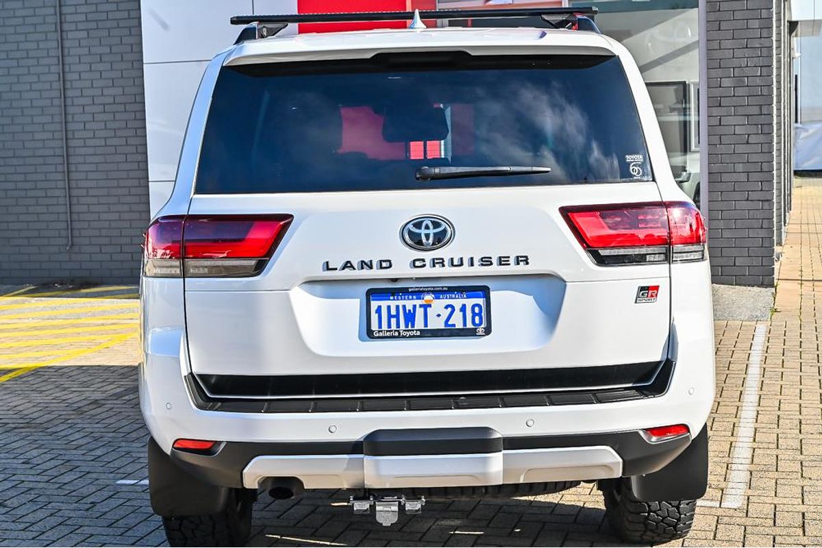 2023 Toyota Landcruiser GR Sport FJA300R