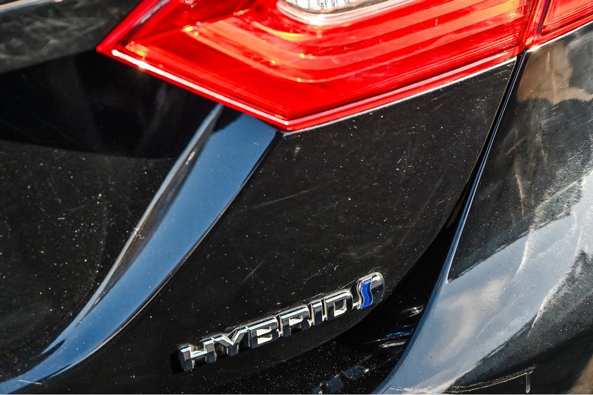 2018 Toyota Camry Ascent Sport AXVH71R
